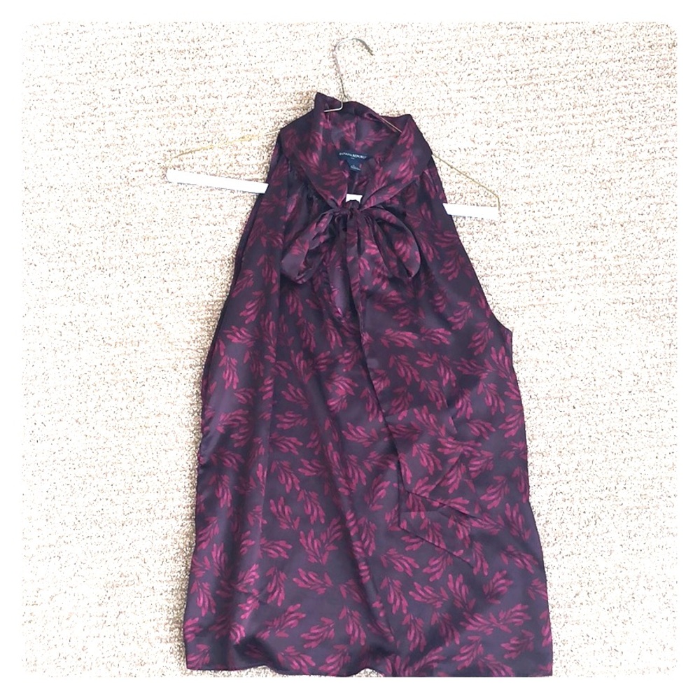 Banana Republic Size S Plum floral Blouse